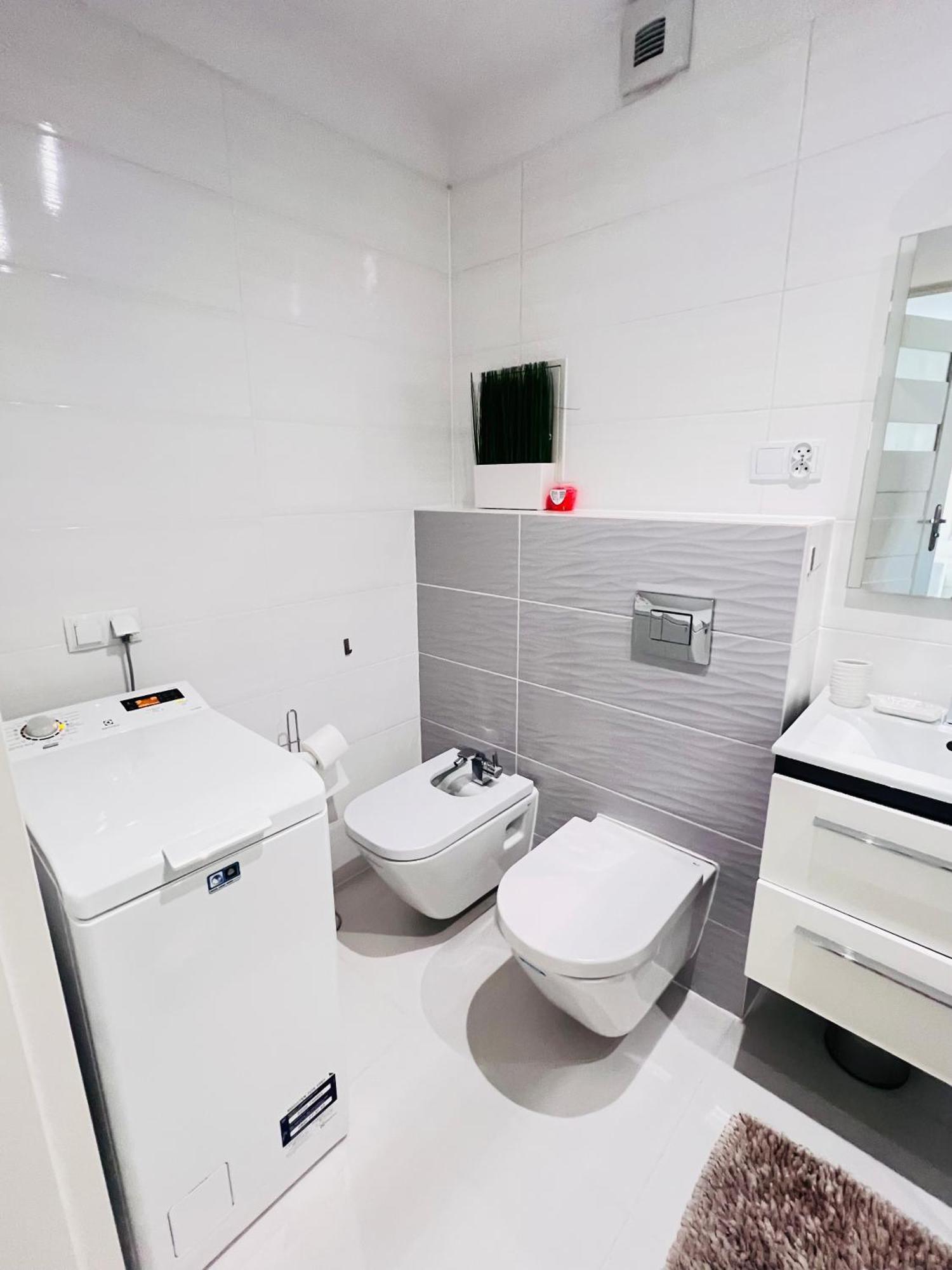 Luna Deluxe Magellana Вроцлав